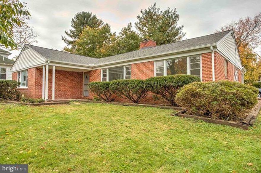 3 bedroom property completely renovated in a blue ribbon school district. Wall to wall carpet with laundry facility in the basement.Multi-car drive way rear yard and large front yard.