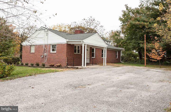 PIKESVILLE FARMS - Residential Lease