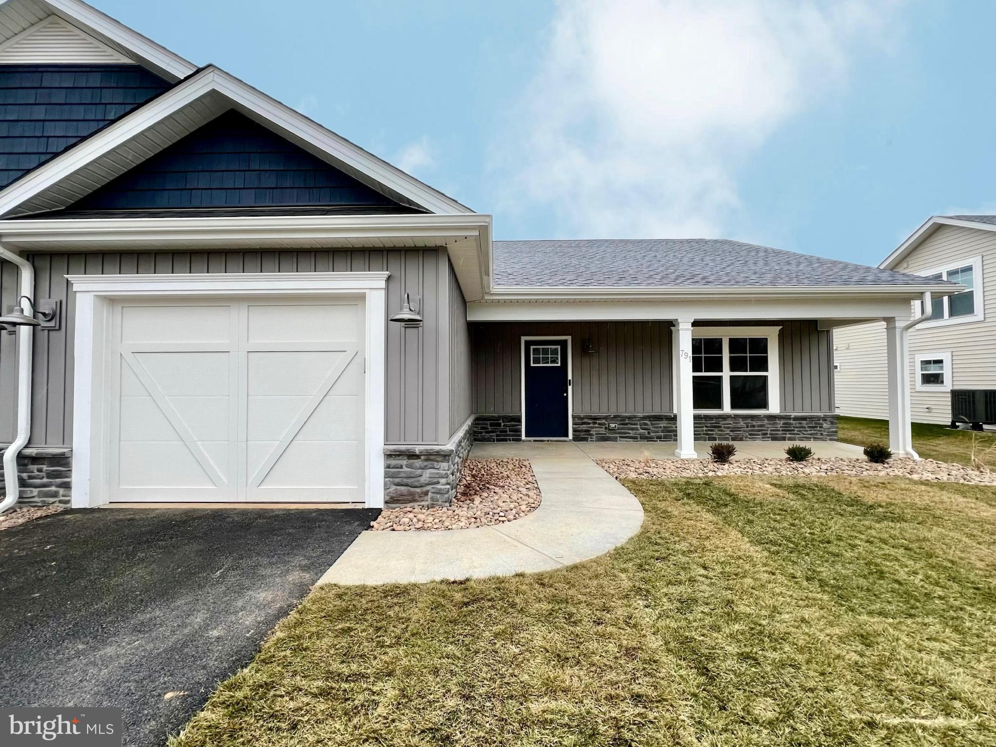 CARDINAL POINTE - Residential