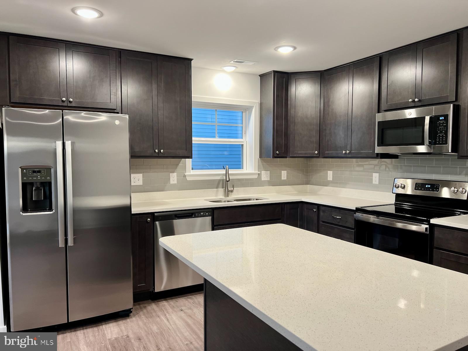 CARDINAL POINTE - Residential