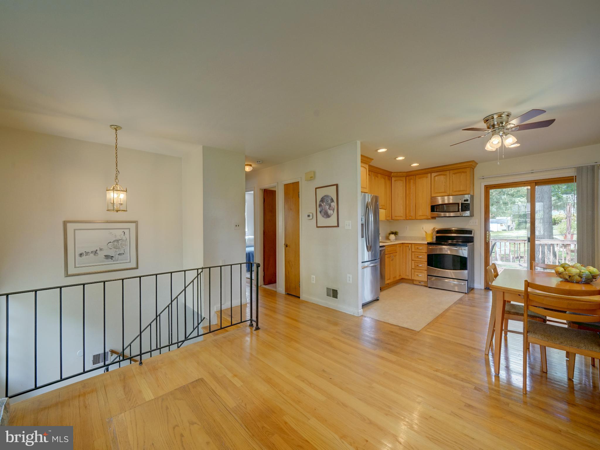 9406 6TH STREET N