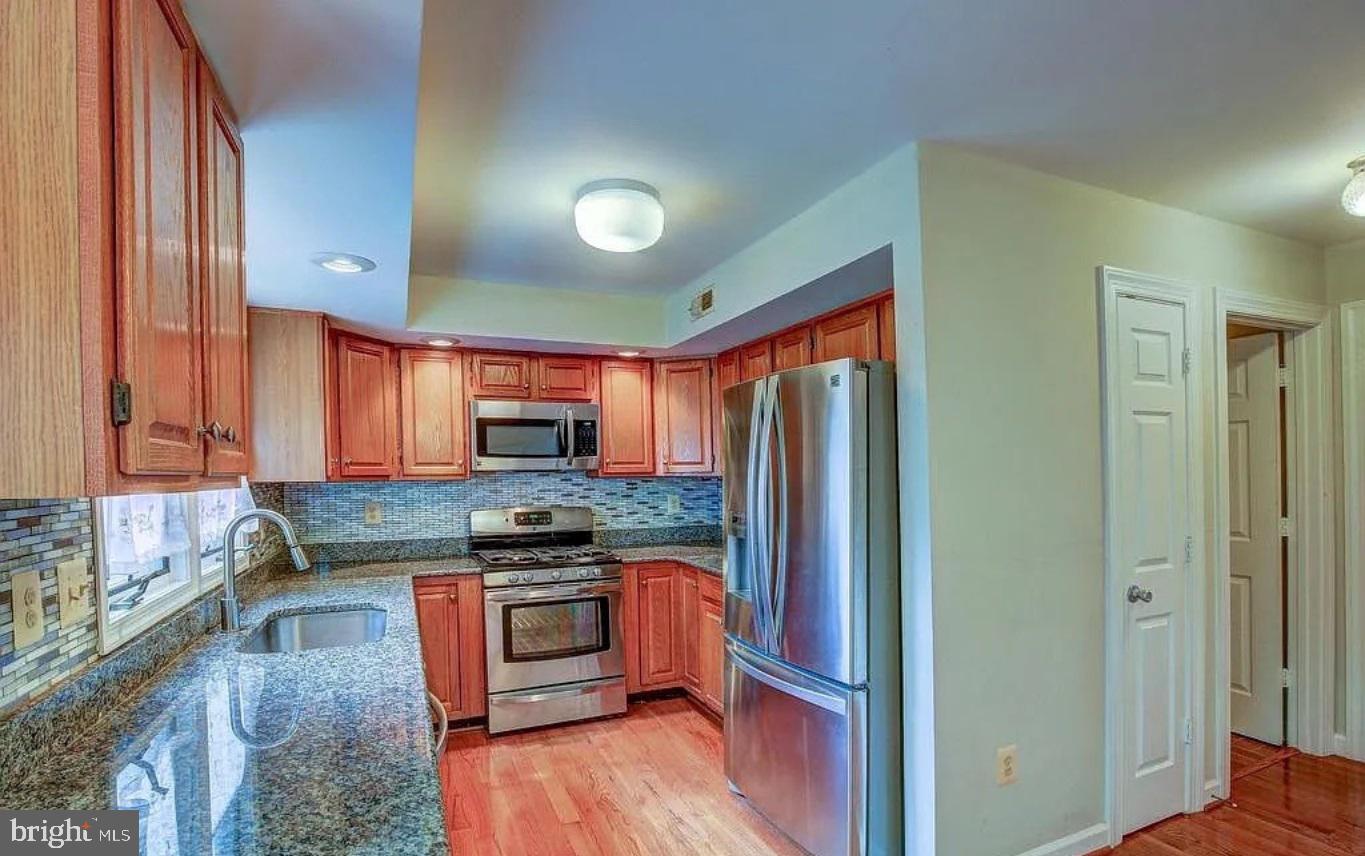 SAYBROOKE - Residential Lease