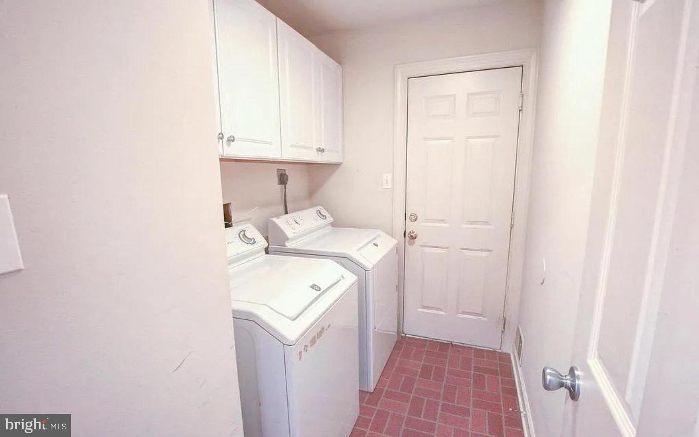 SAYBROOKE - Residential Lease