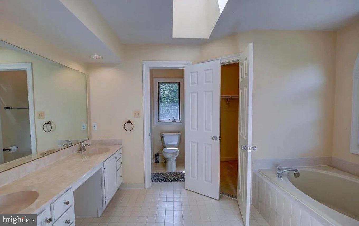 SAYBROOKE - Residential Lease