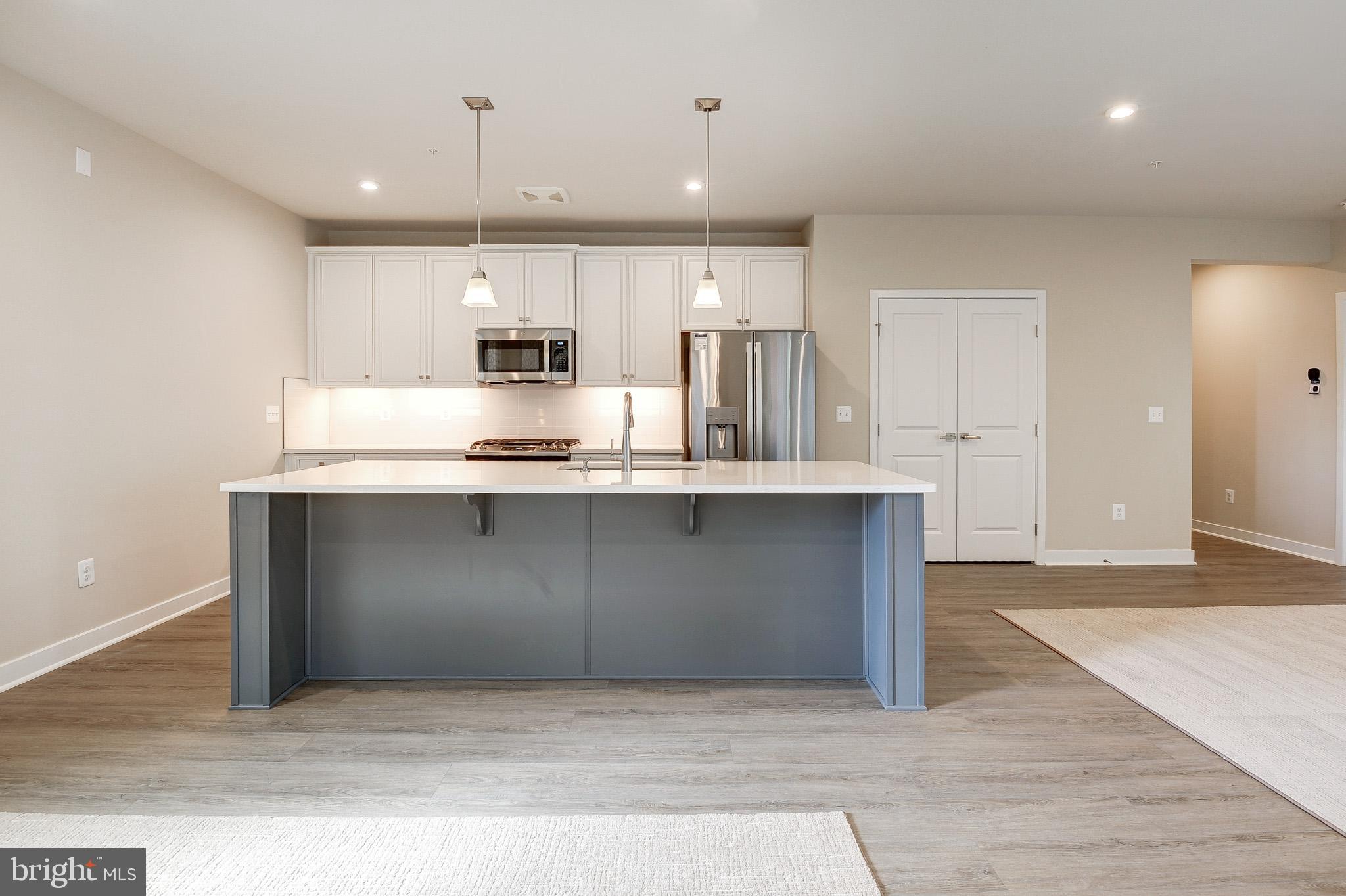 4395 PEACH LILY LANE 304