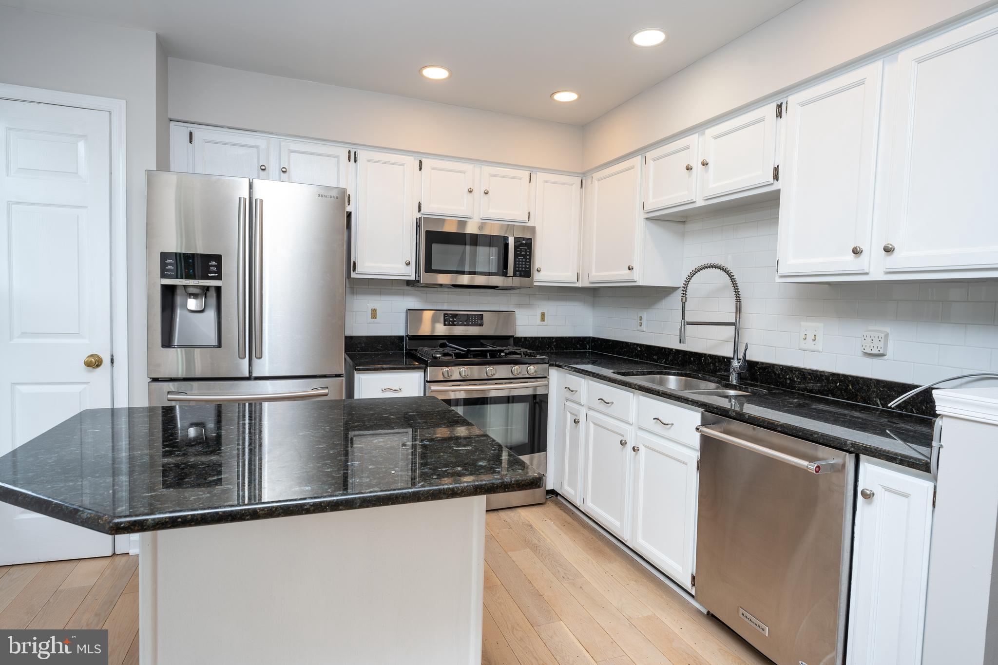 KINGSTOWNE - Residential