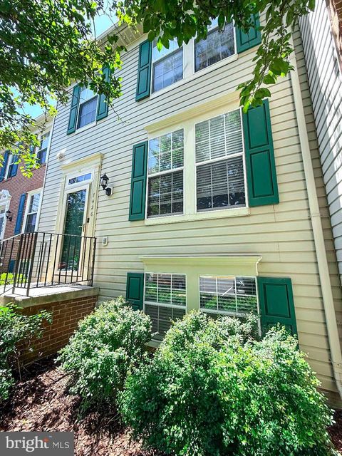 7426 GADSBY SQUARE ALEXANDRIA VA 22315