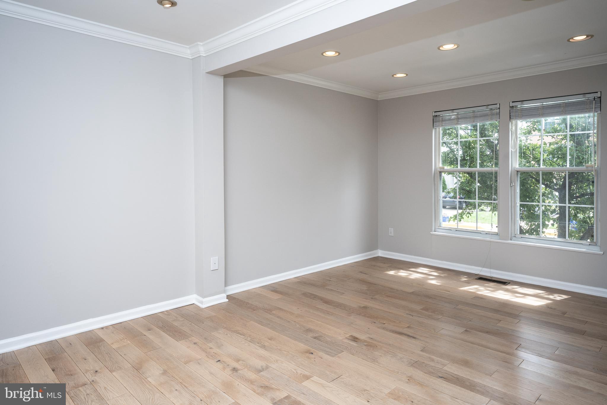 KINGSTOWNE - Residential