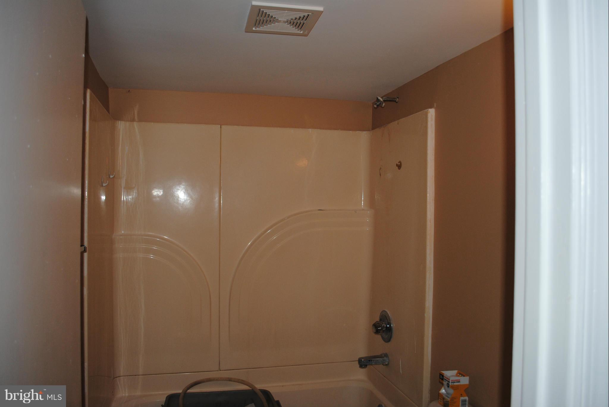 NORTHWOOD-TANGLEWOOD SUB - Residential Lease