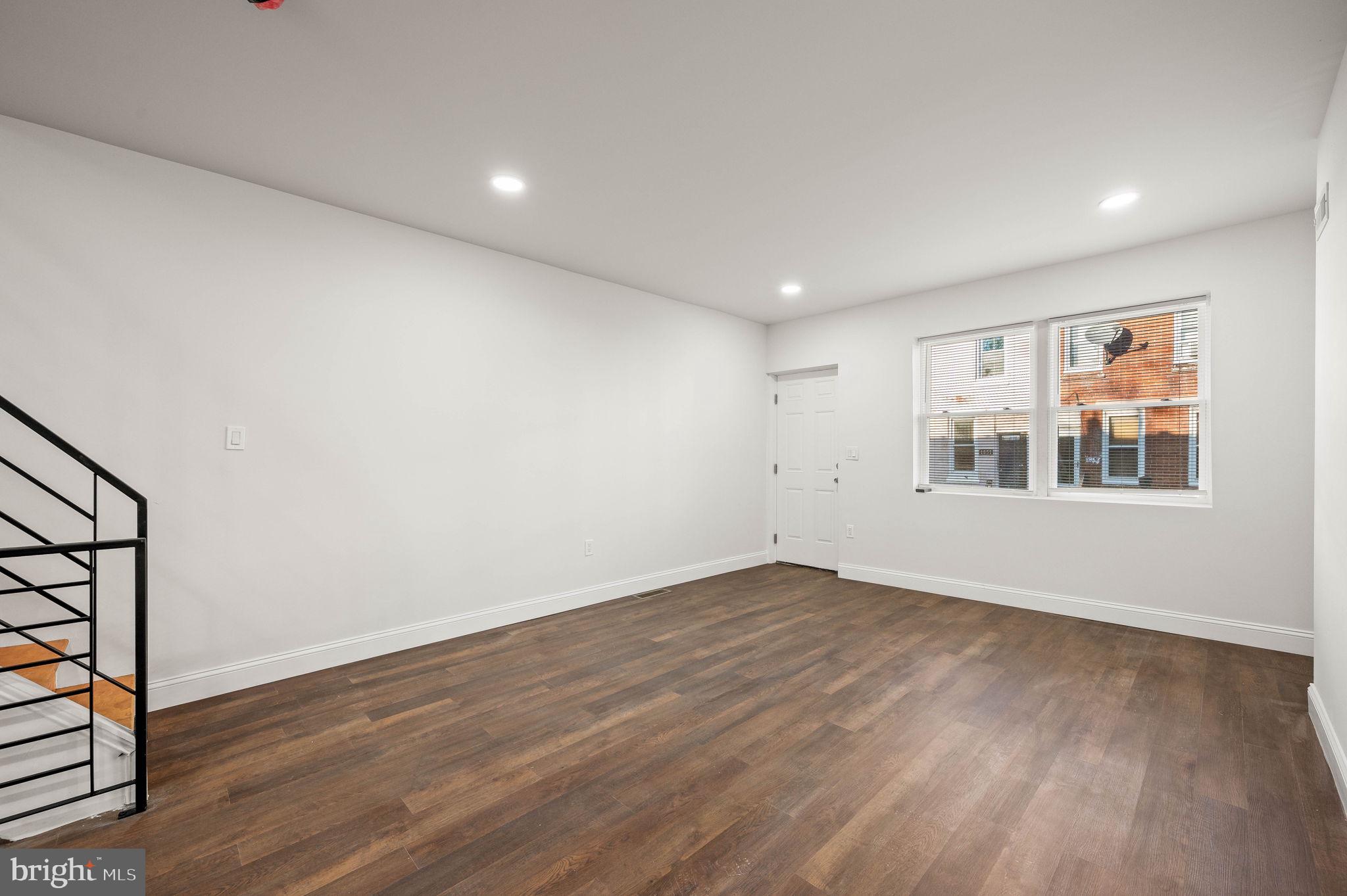 KENSINGTON - Residential