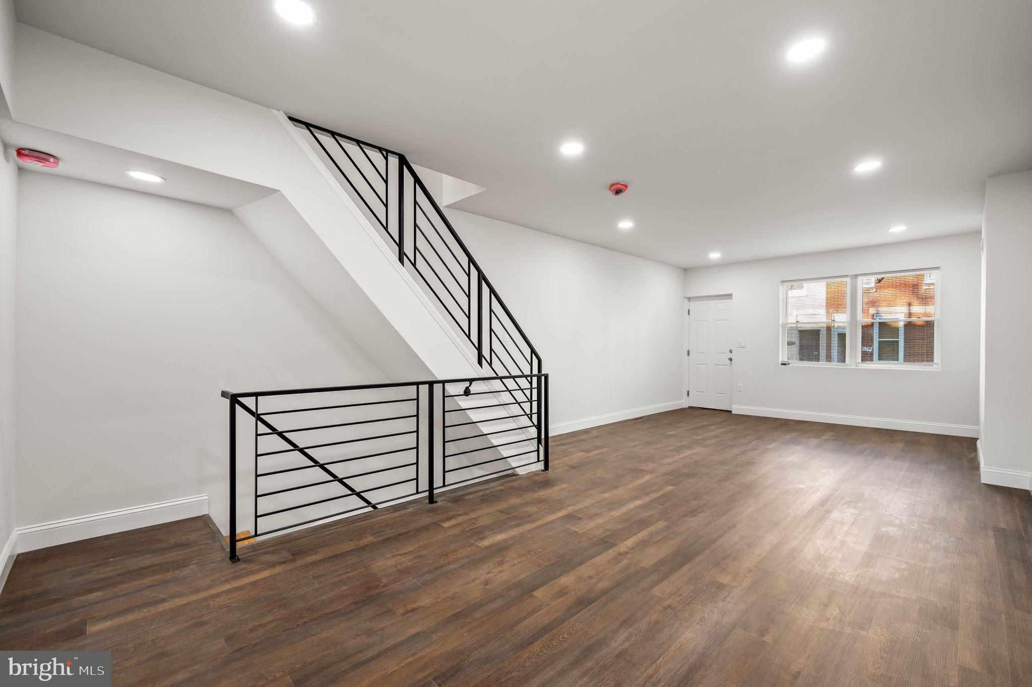 KENSINGTON - Residential