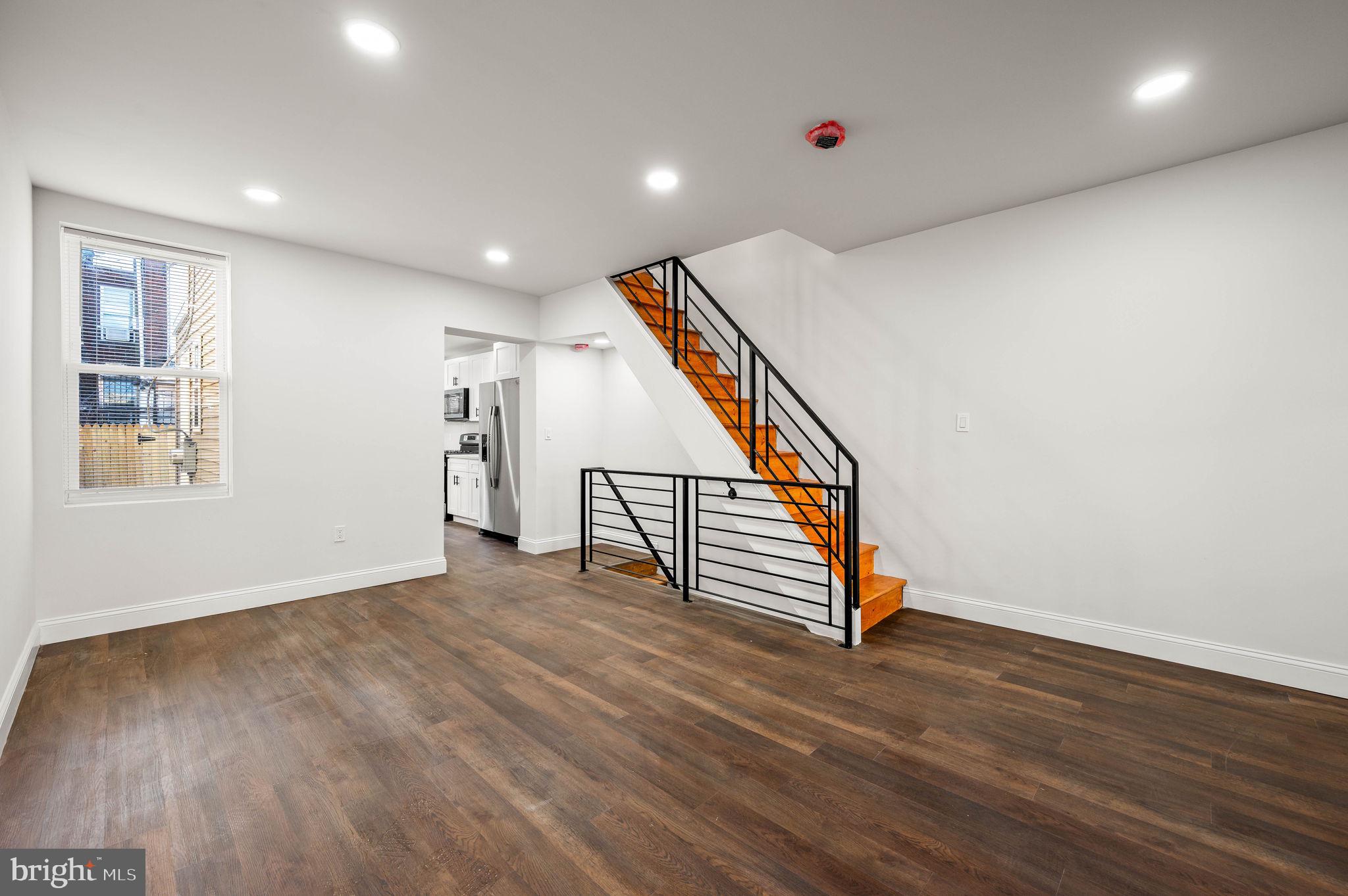 KENSINGTON - Residential