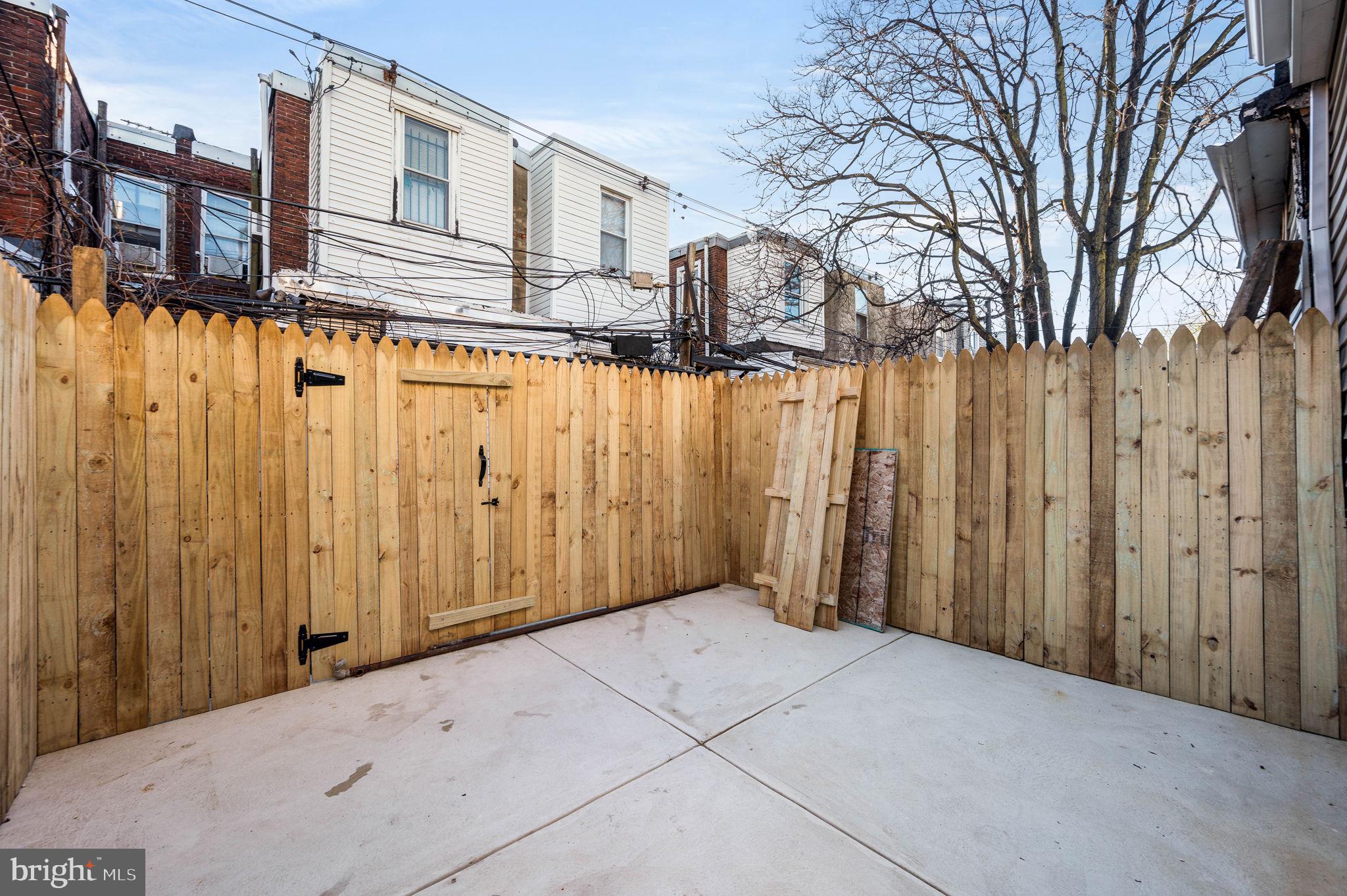 KENSINGTON - Residential