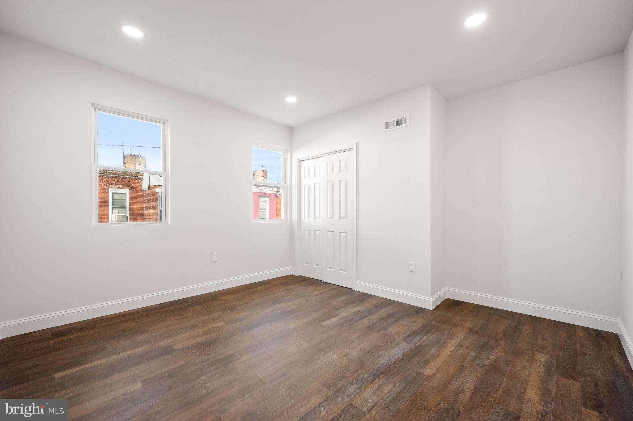 KENSINGTON - Residential