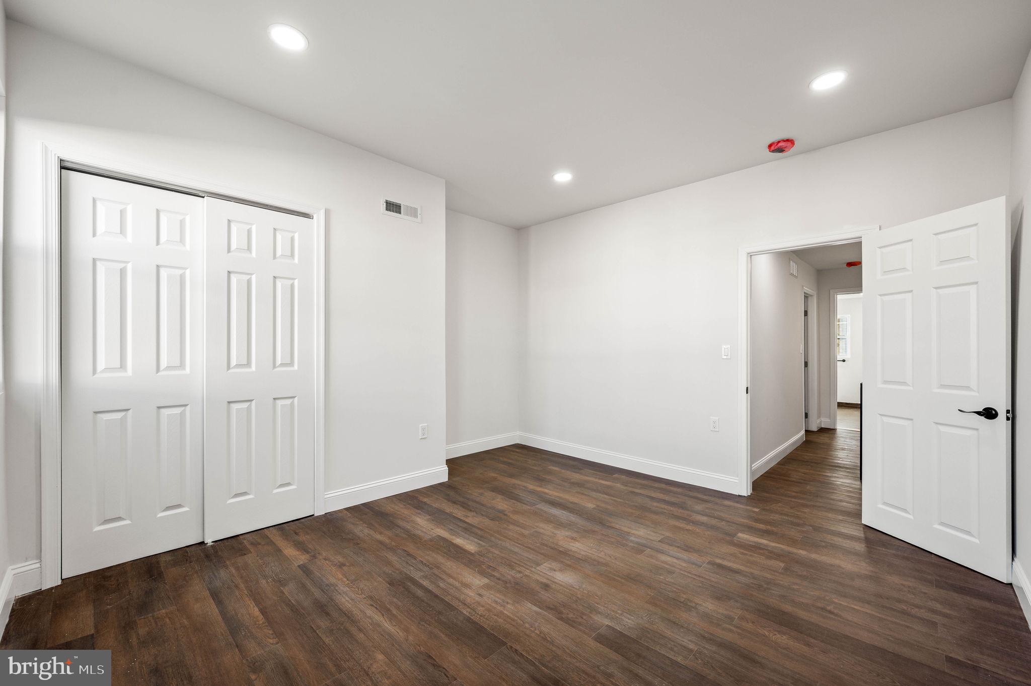 KENSINGTON - Residential