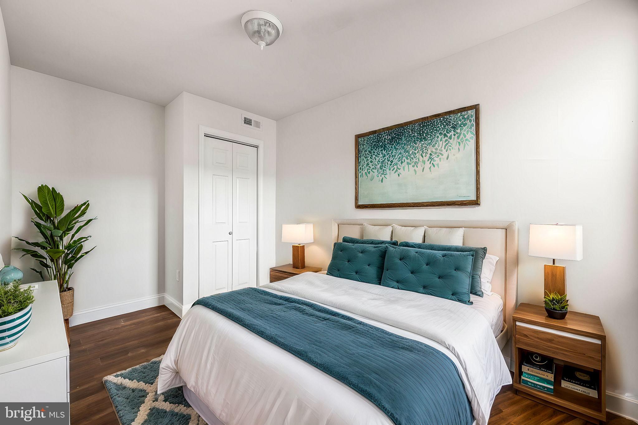 KENSINGTON - Residential