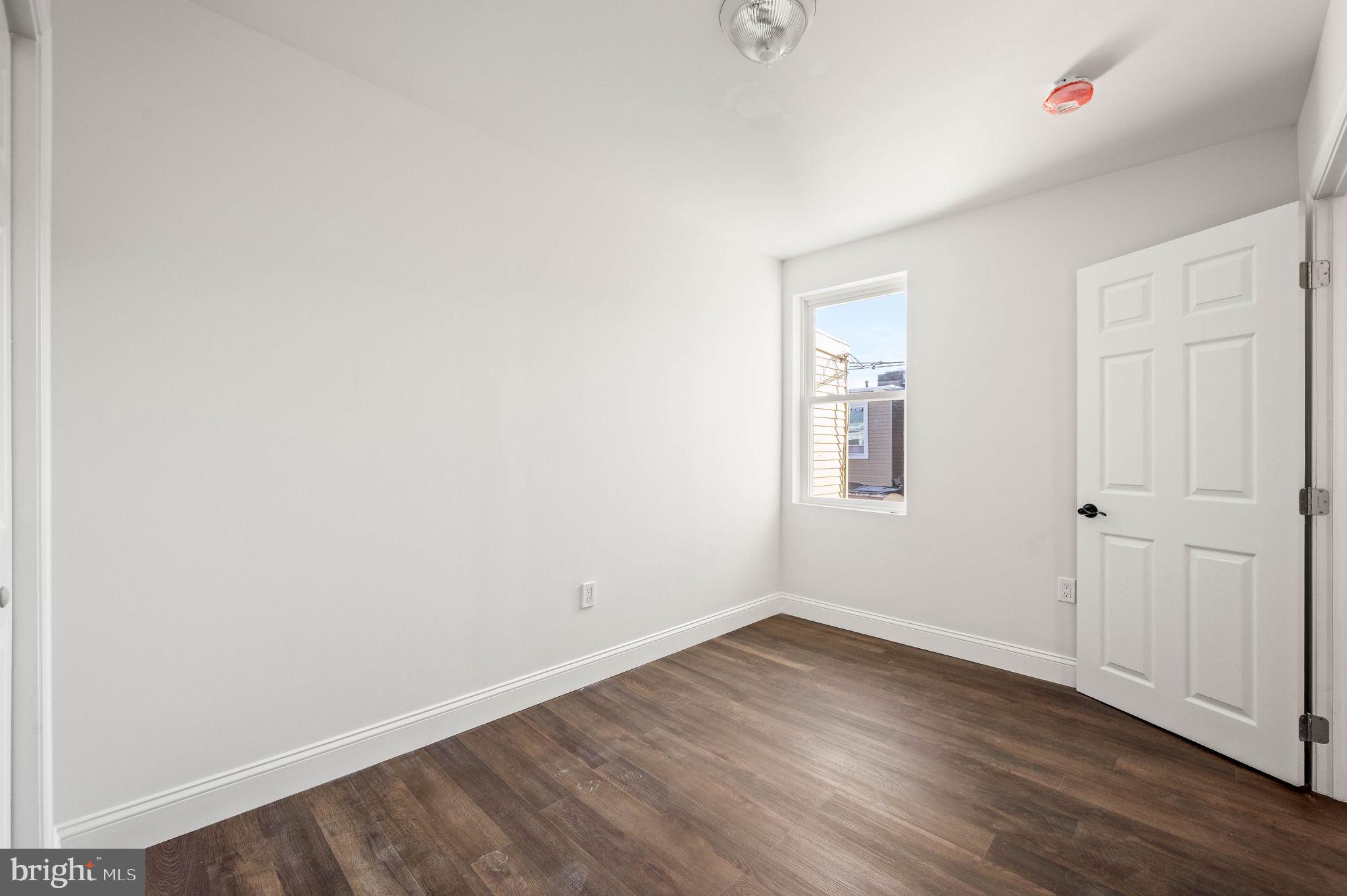 KENSINGTON - Residential