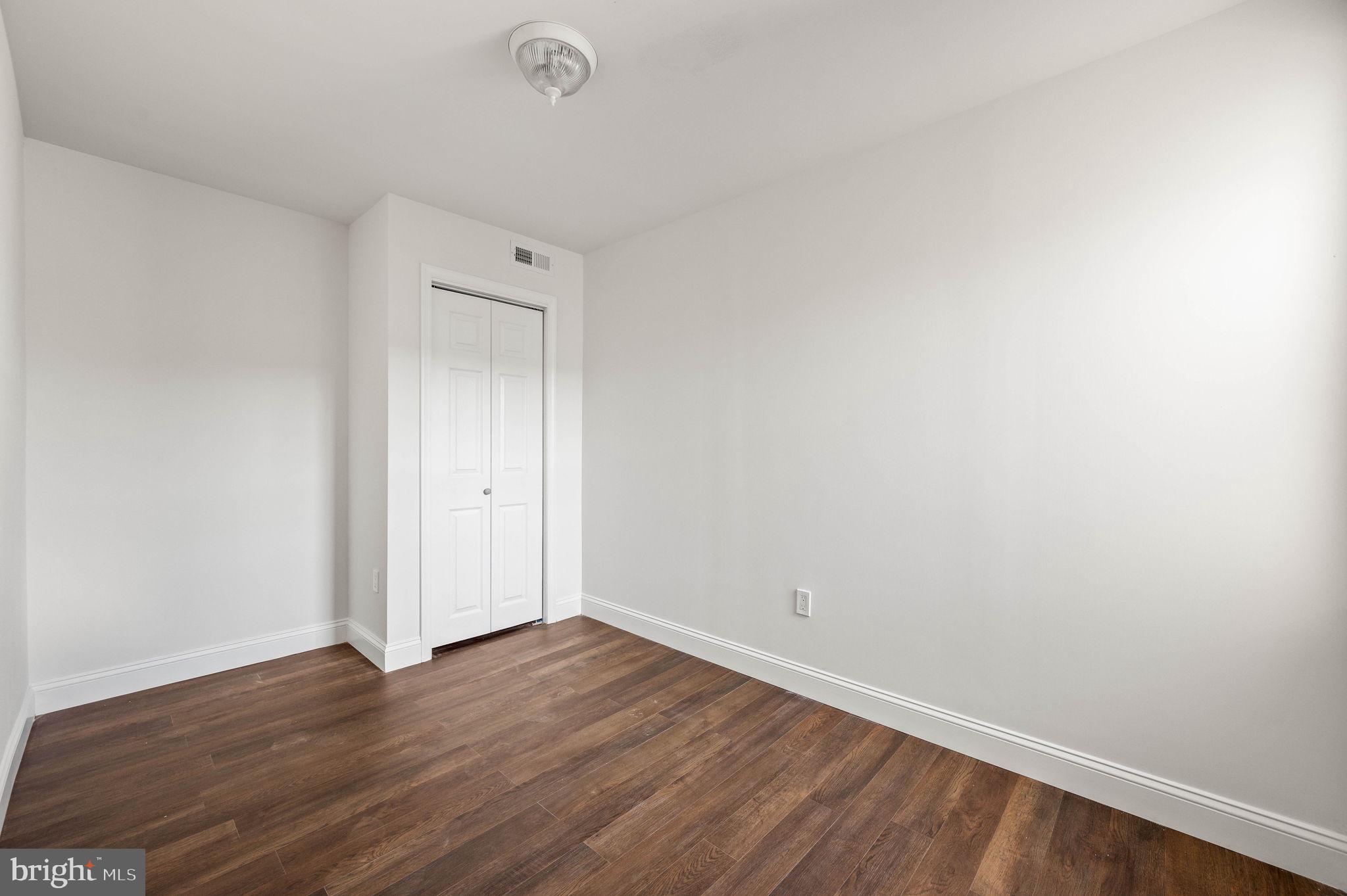 KENSINGTON - Residential