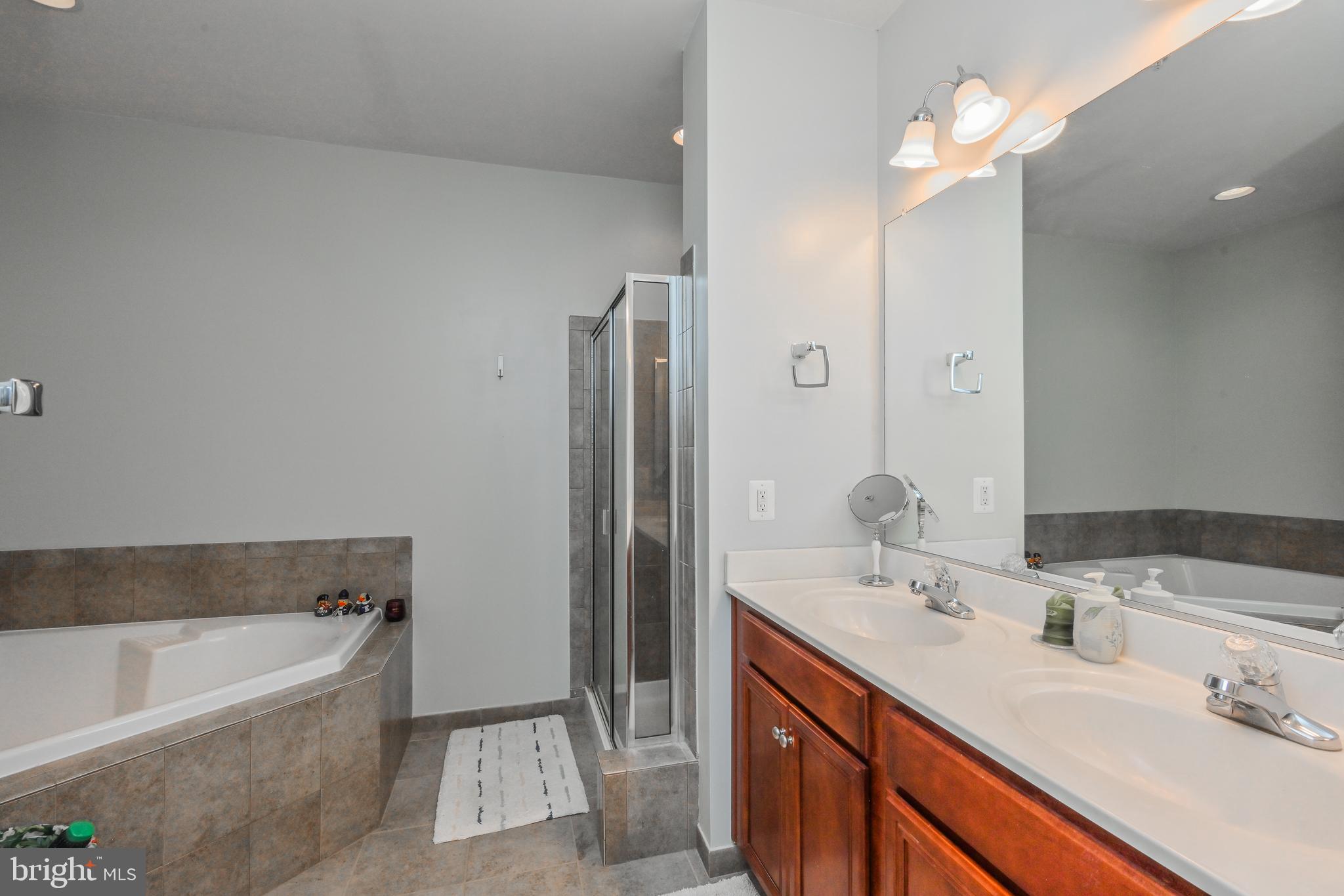 STONE SPRINGS CONDOMINIUMS - Residential Lease