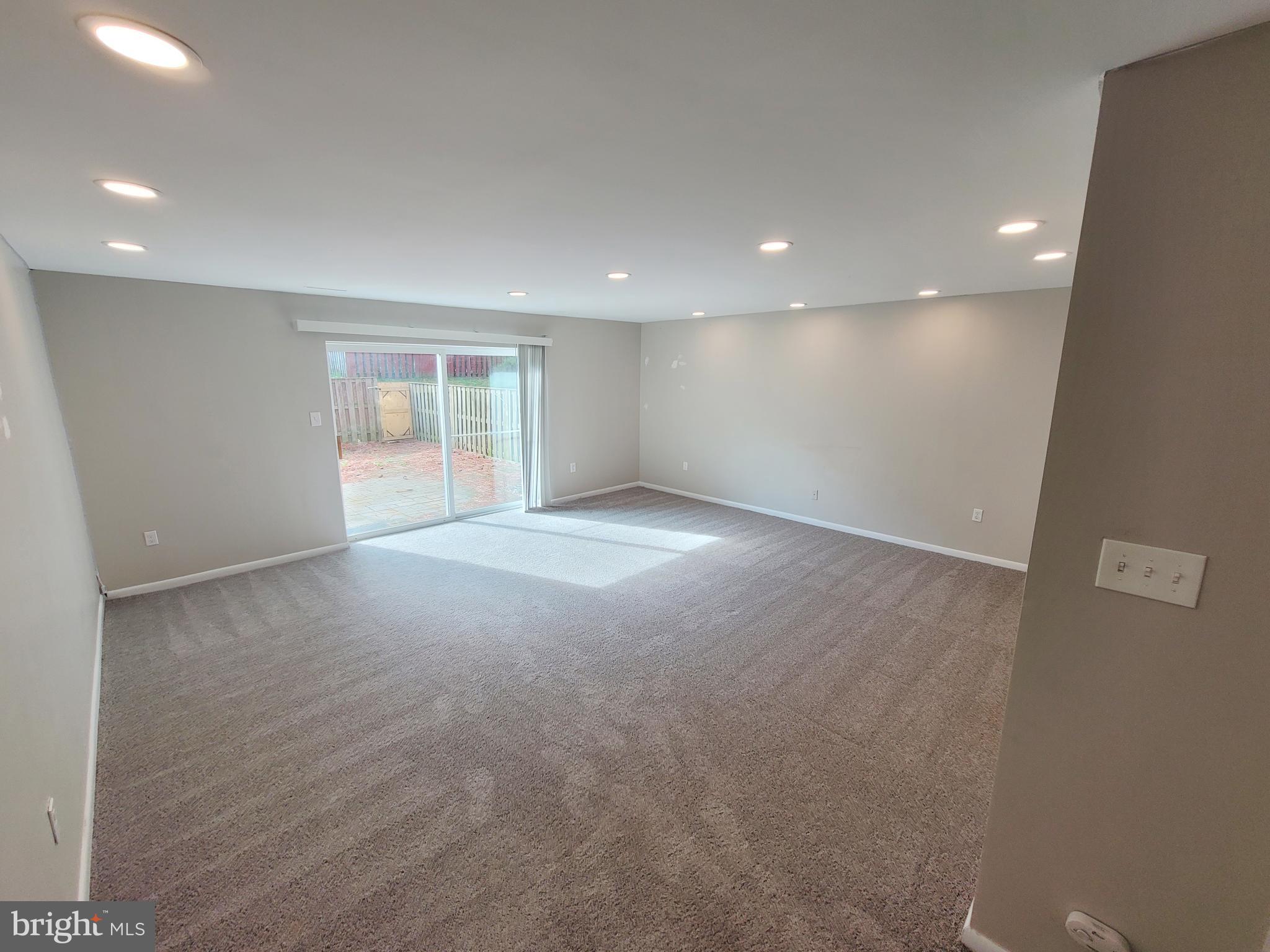 QUEEN ANNE VILLAGE - Residential