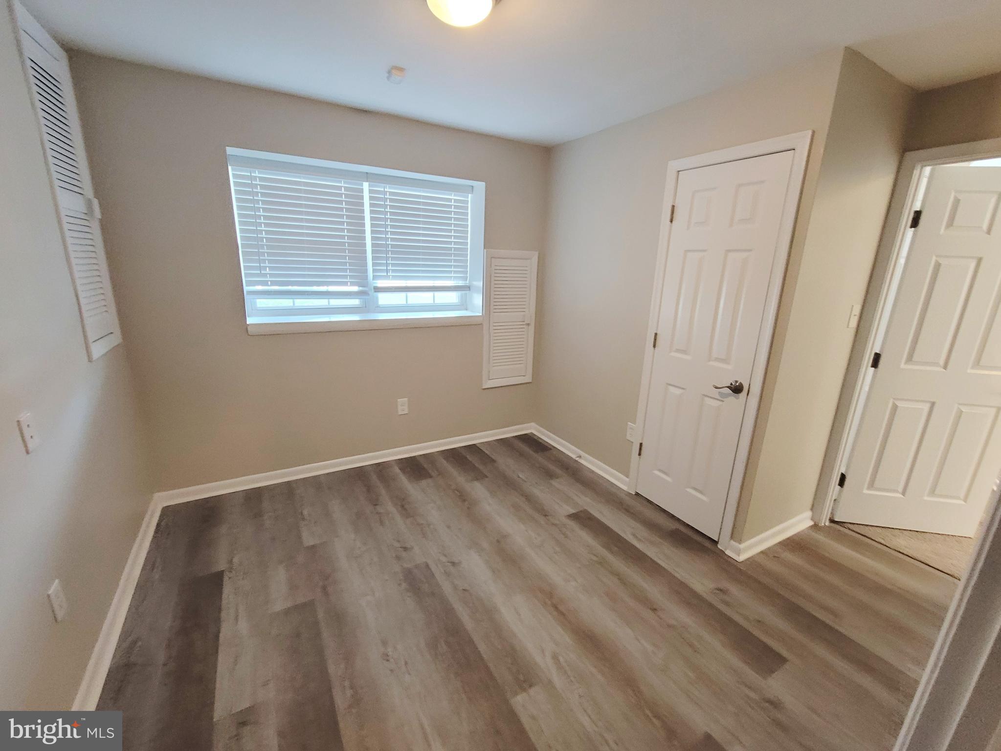 QUEEN ANNE VILLAGE - Residential