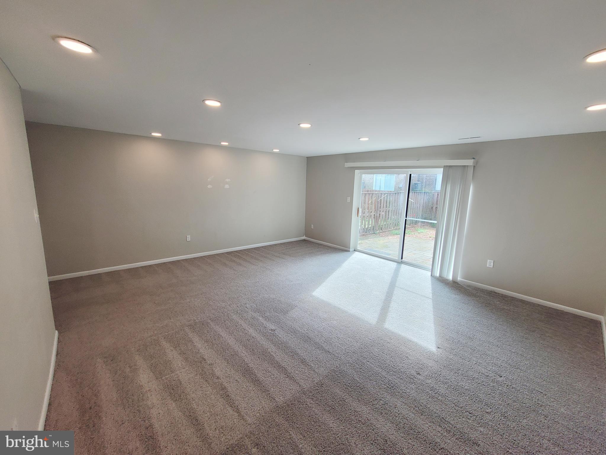 QUEEN ANNE VILLAGE - Residential