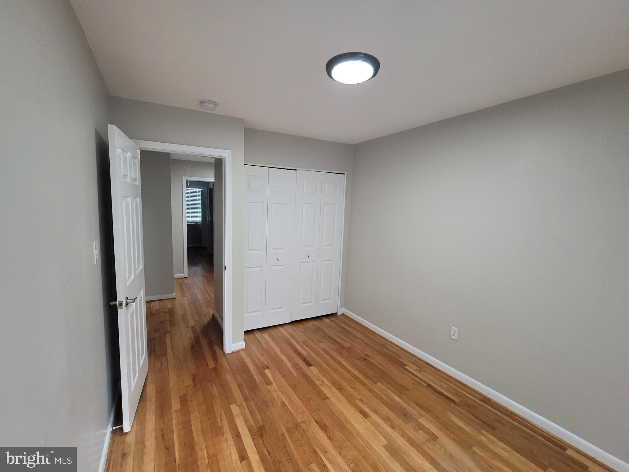 QUEEN ANNE VILLAGE - Residential