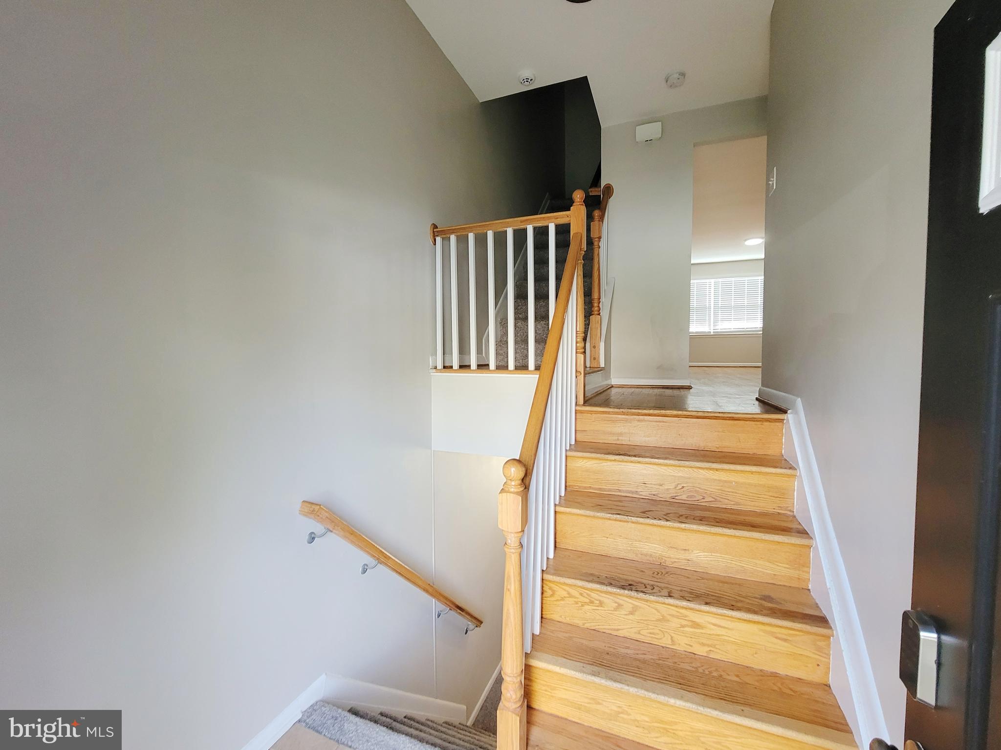 QUEEN ANNE VILLAGE - Residential