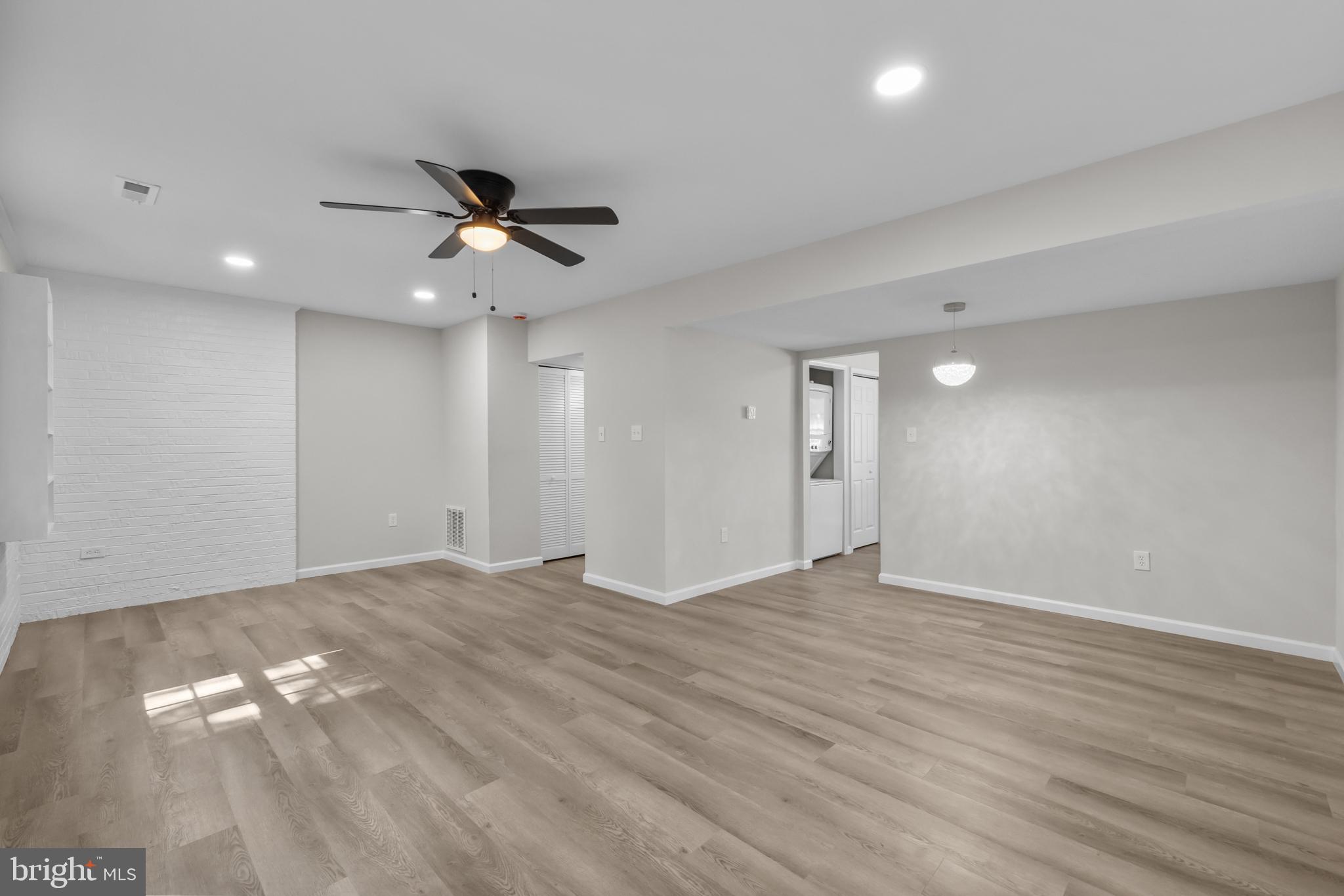 MANASSAS PARK VILLAGE - Residential