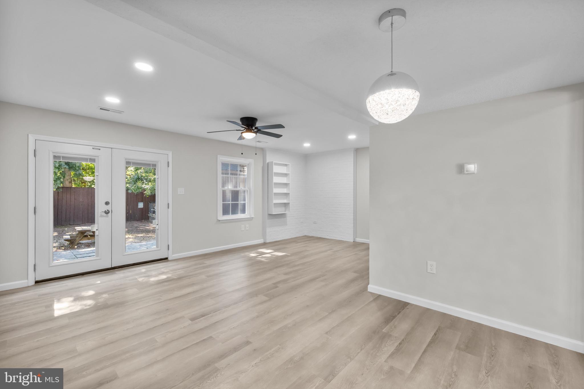 MANASSAS PARK VILLAGE - Residential