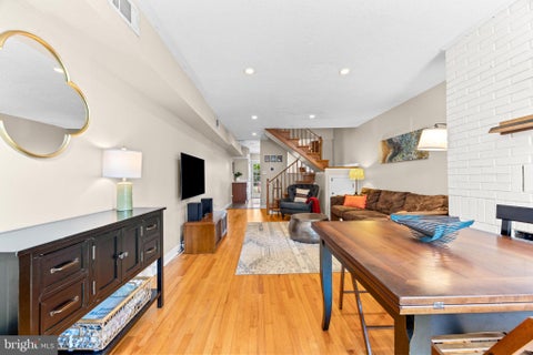 Townhouse For Sale - 311 S Regester Street<br/> BALTIMORE, MD 21231