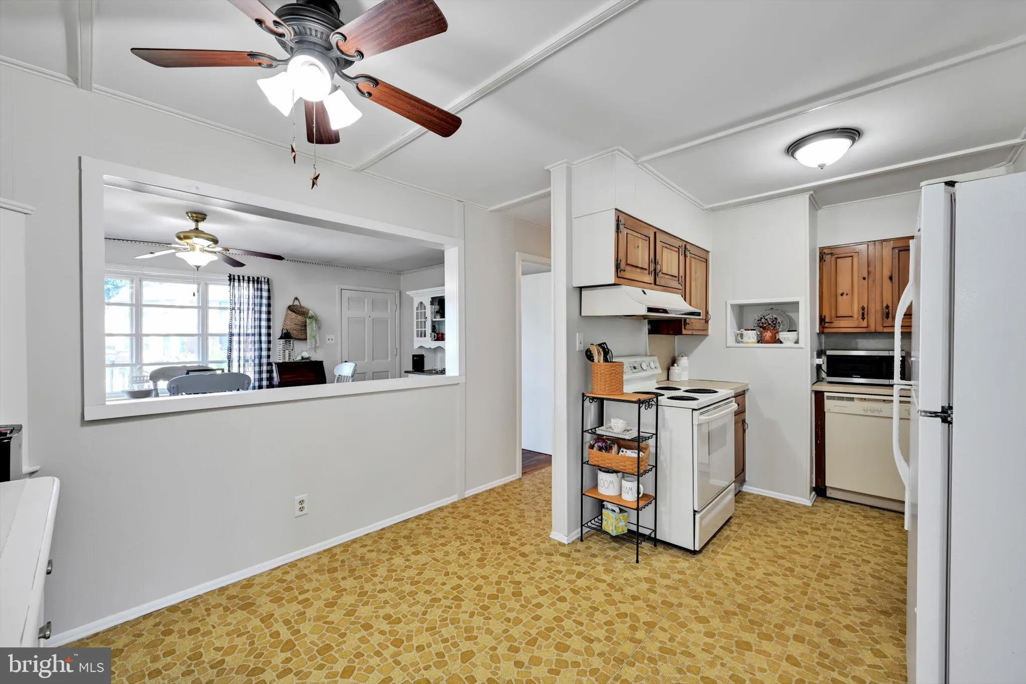 Ephrata, Pennsylvania 17522, United States, 3 Bedrooms Bedrooms, ,2 BathroomsBathrooms,Residential,Pending,208512