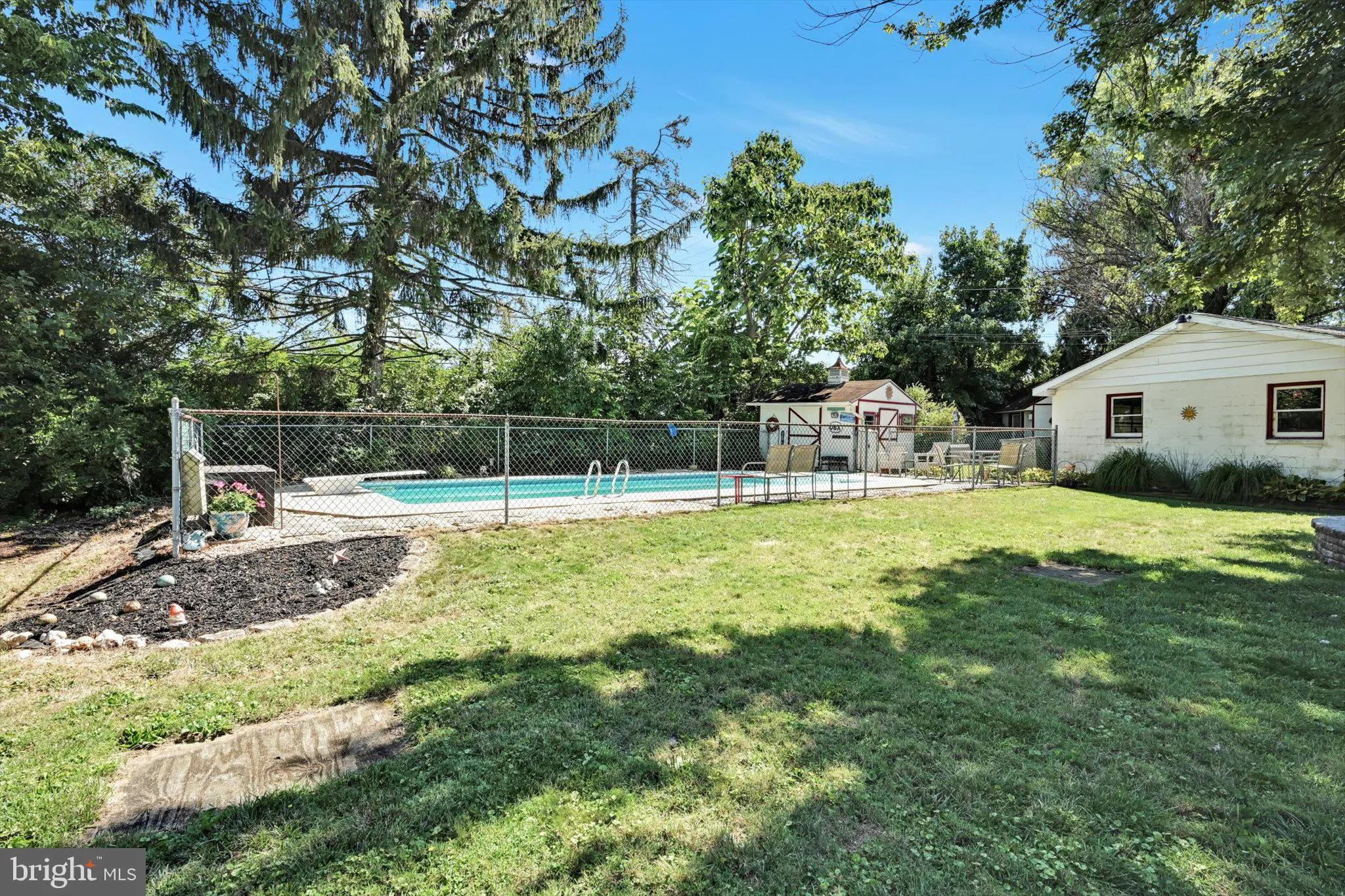 Ephrata, Pennsylvania 17522, United States, 3 Bedrooms Bedrooms, ,2 BathroomsBathrooms,Residential,Pending,208512