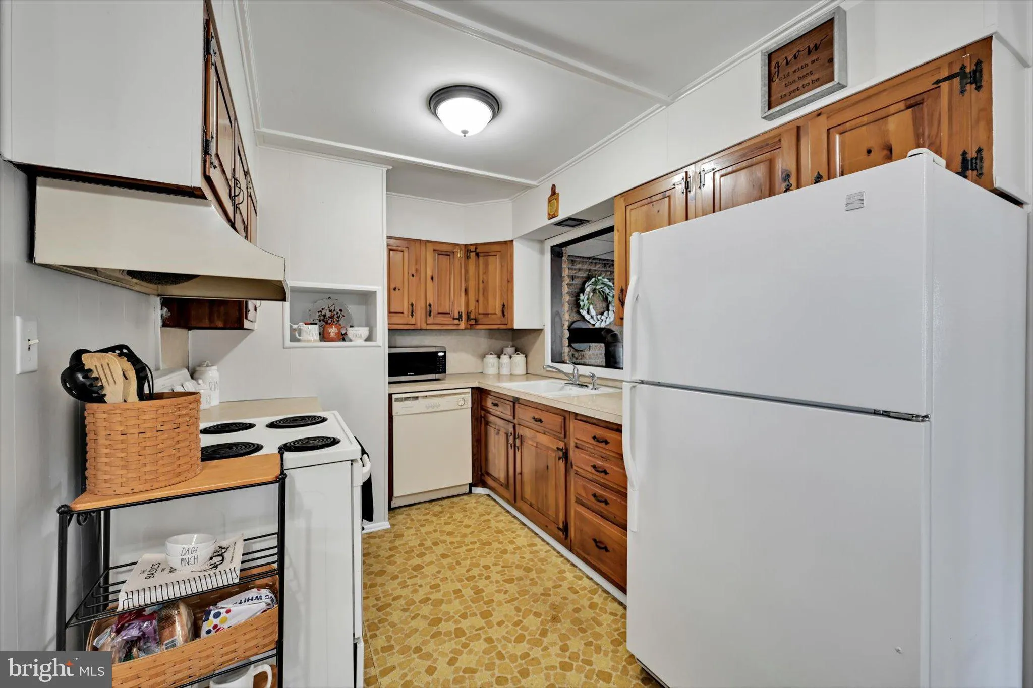 Ephrata, Pennsylvania 17522, United States, 3 Bedrooms Bedrooms, ,2 BathroomsBathrooms,Residential,Pending,208512