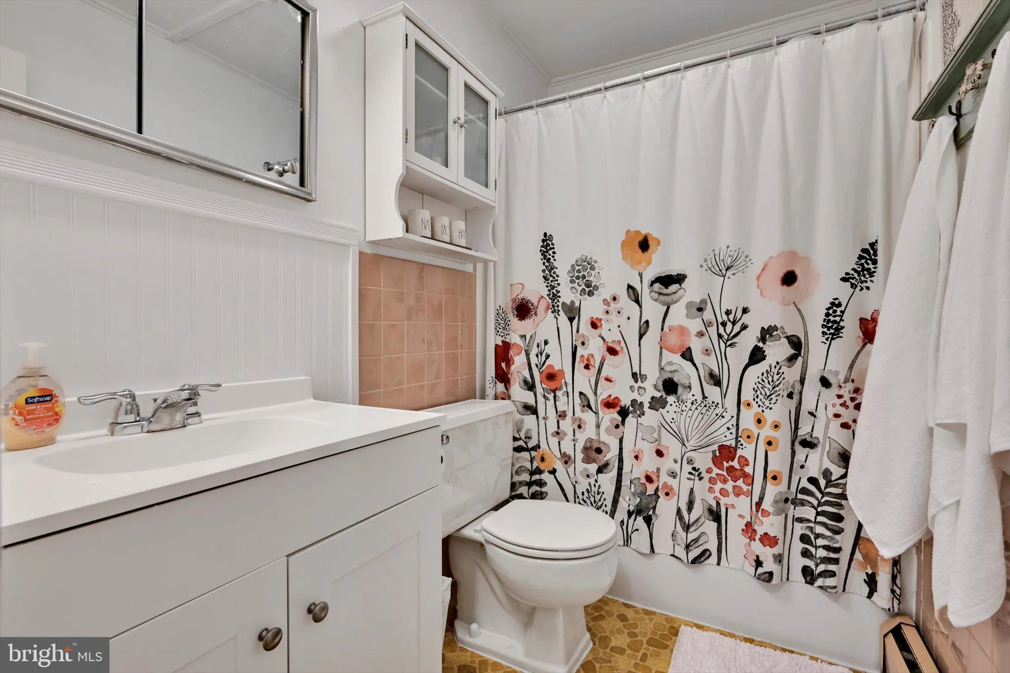 Ephrata, Pennsylvania 17522, United States, 3 Bedrooms Bedrooms, ,2 BathroomsBathrooms,Residential,Pending,208512