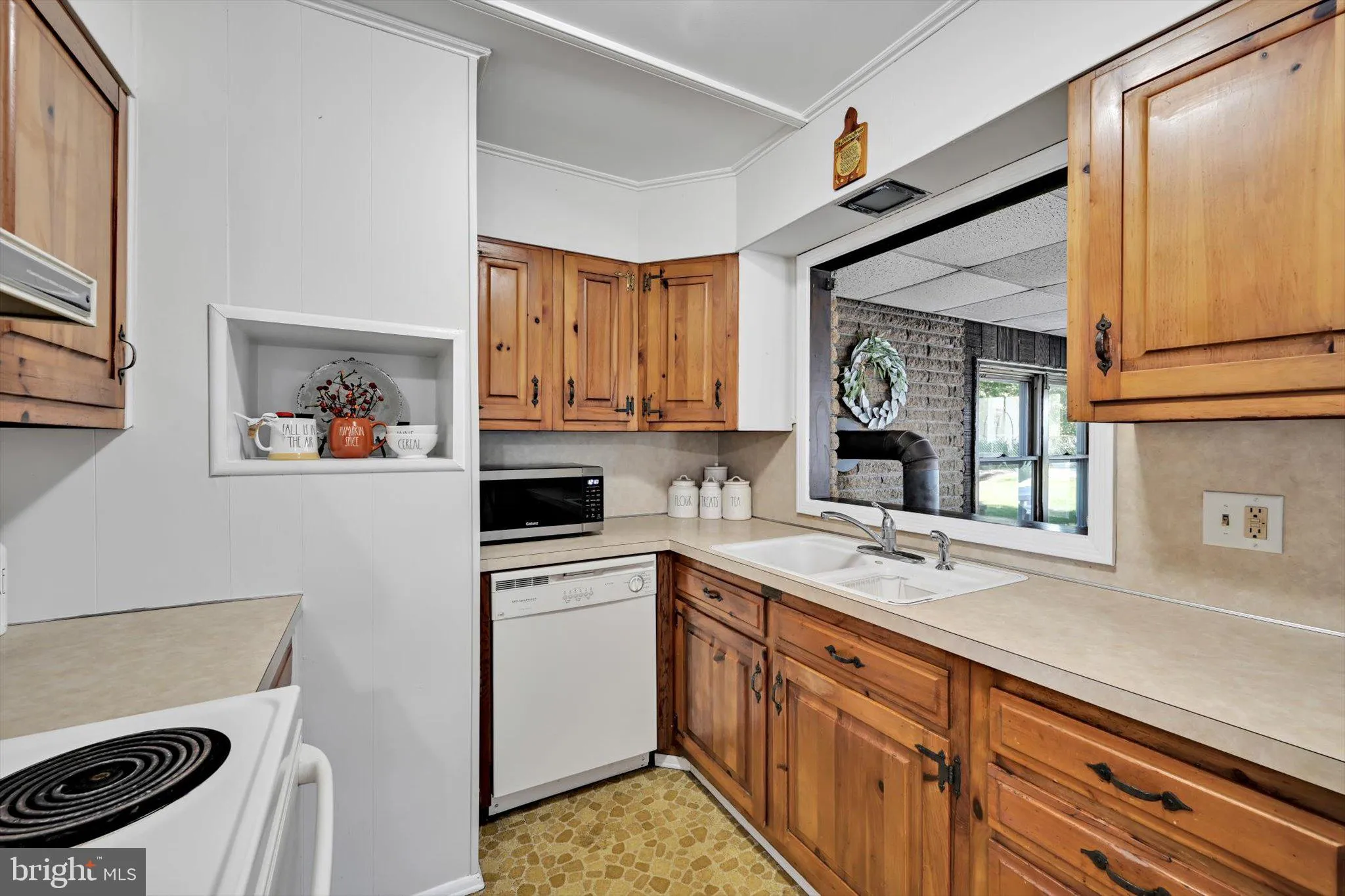 Ephrata, Pennsylvania 17522, United States, 3 Bedrooms Bedrooms, ,2 BathroomsBathrooms,Residential,Pending,208512