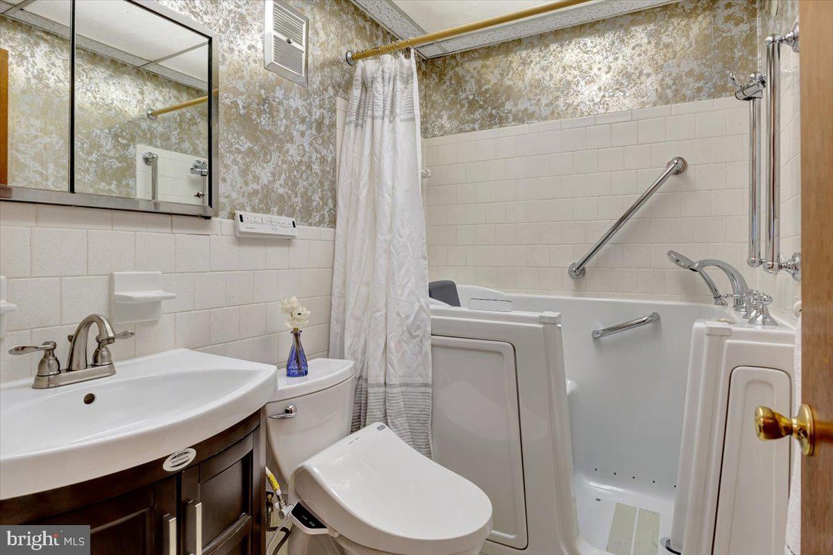 RANDALL RIDGE - Residential