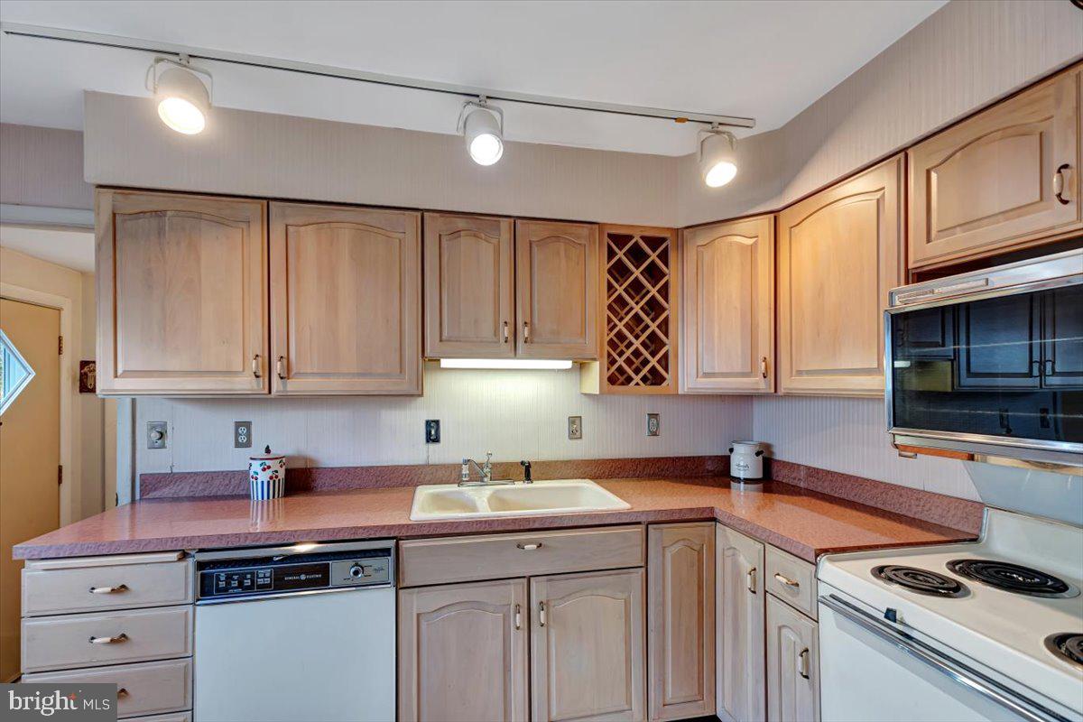 RANDALL RIDGE - Residential