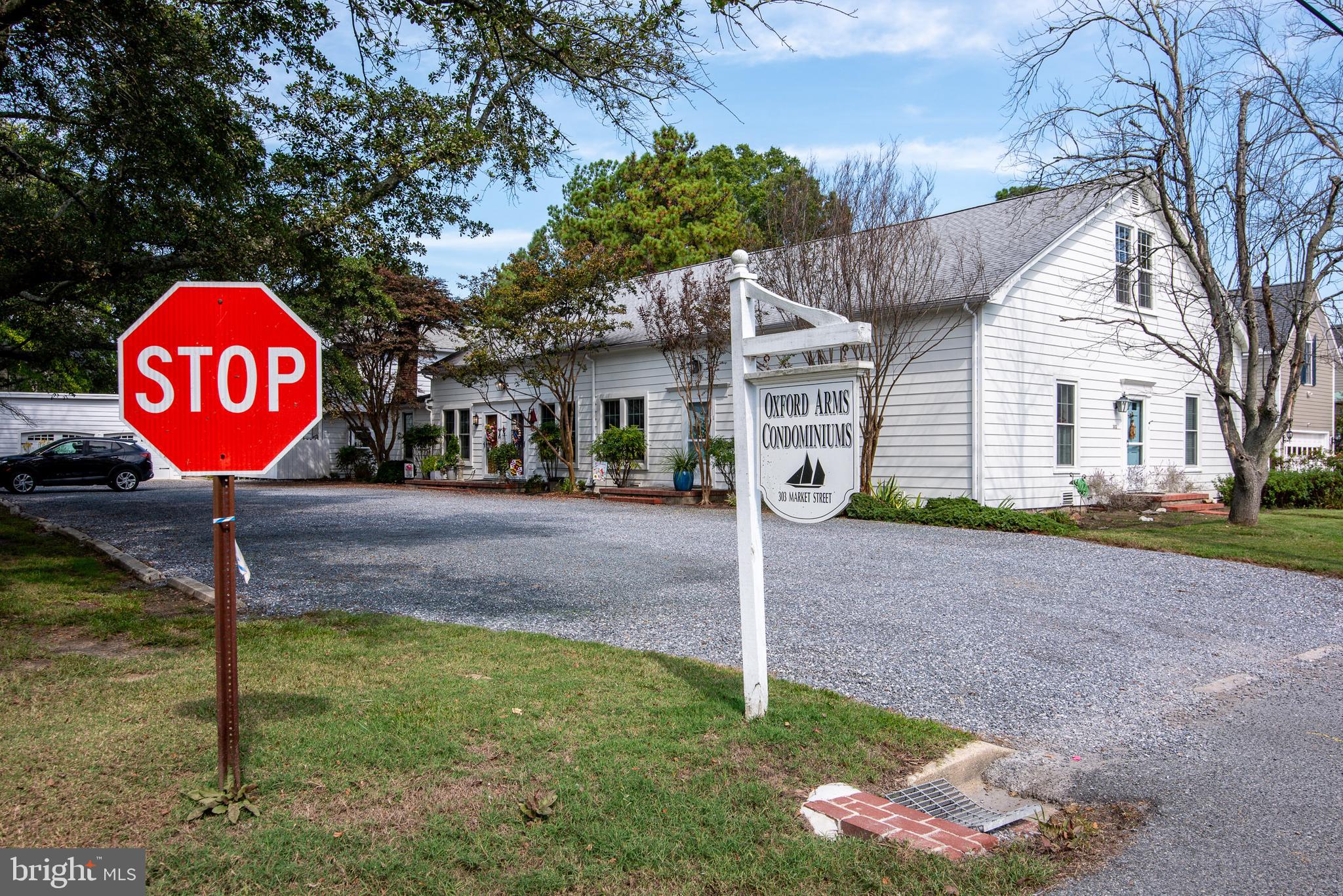 OXFORD ARMS - Residential
