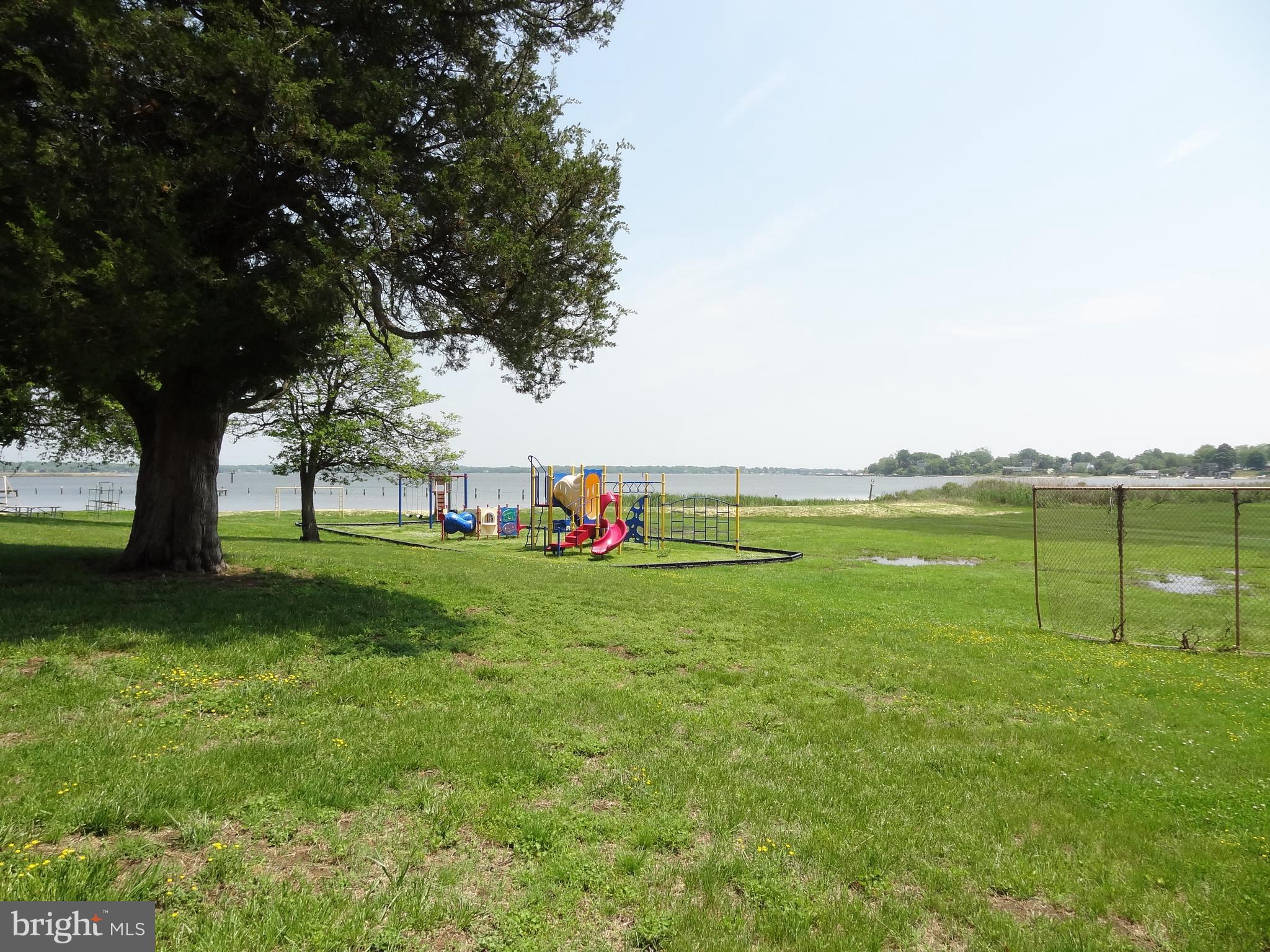 SELBY ON THE BAY - Residential