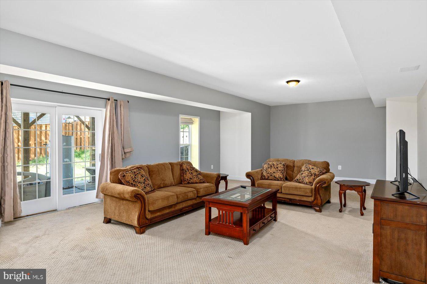 CAMBRIDGE CROSSING - Residential