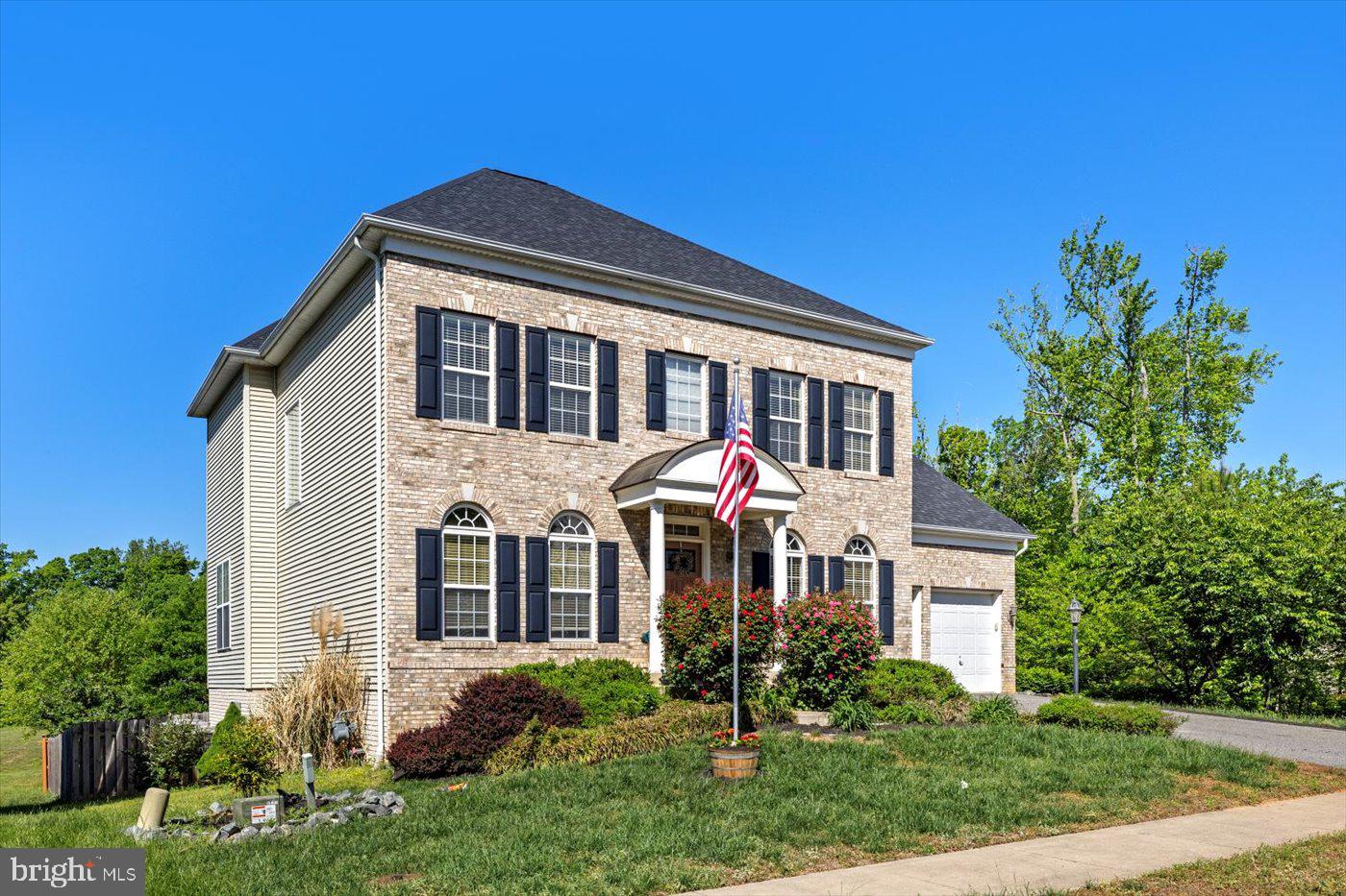 CAMBRIDGE CROSSING - Residential