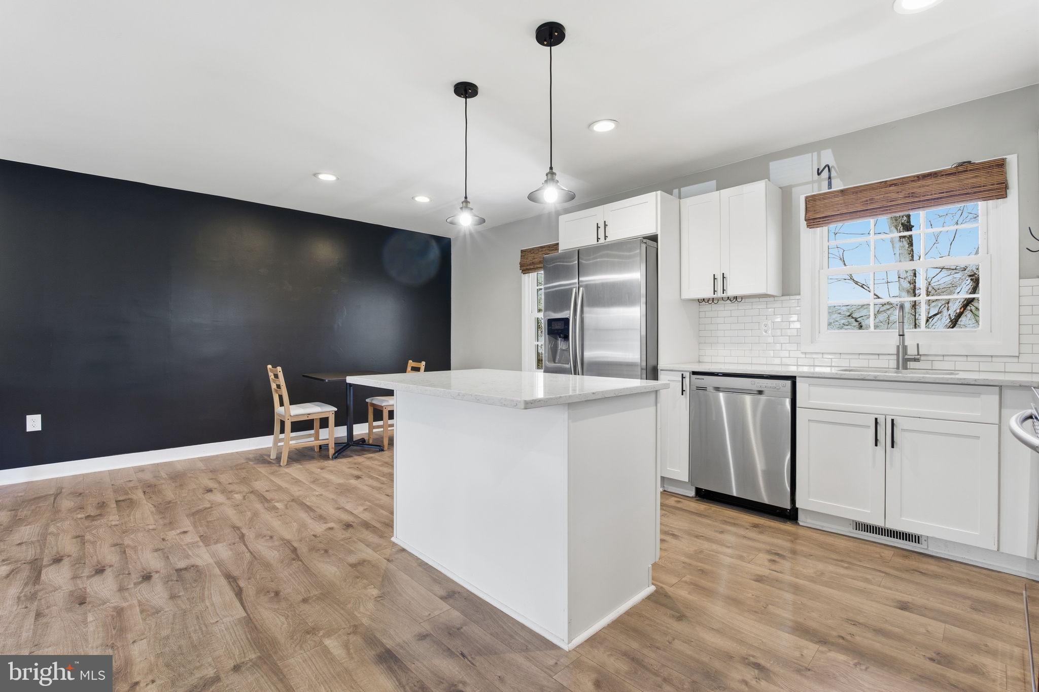 THE PROVINCES - Residential