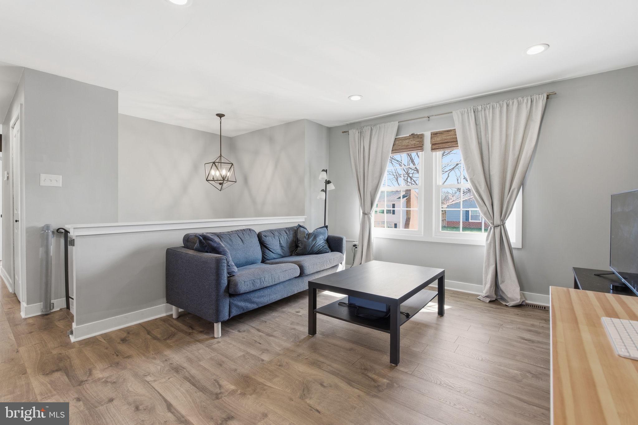 THE PROVINCES - Residential