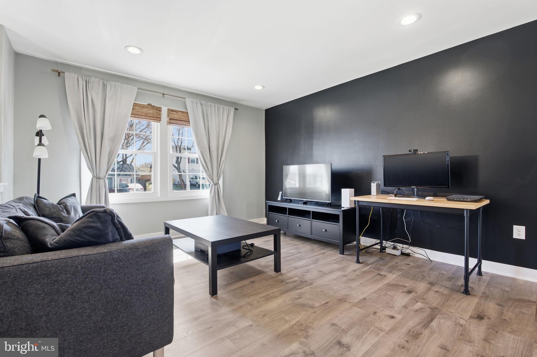 THE PROVINCES - Residential