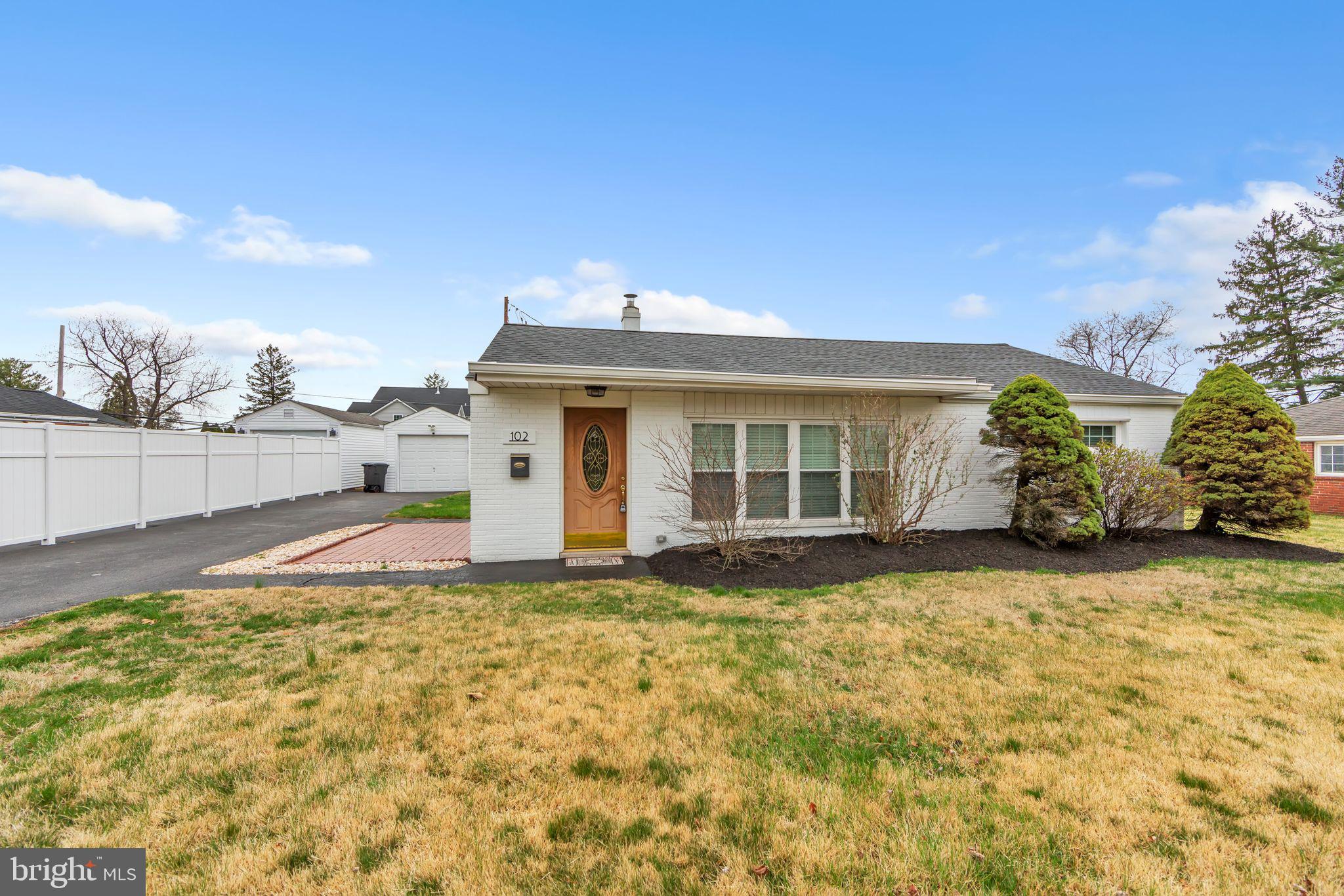 PLYMOUTH VALLEY - Residential Lease