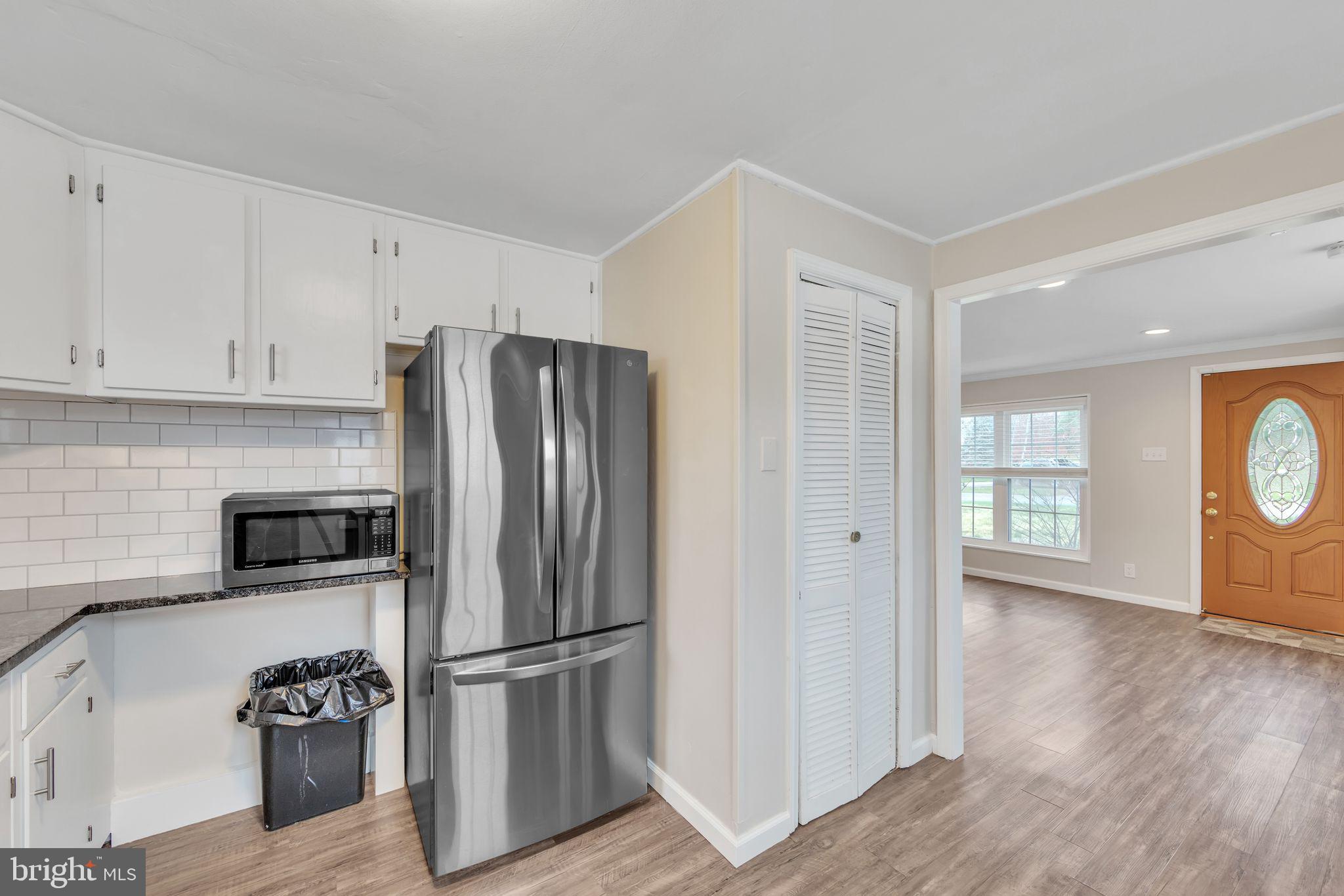 PLYMOUTH VALLEY - Residential Lease