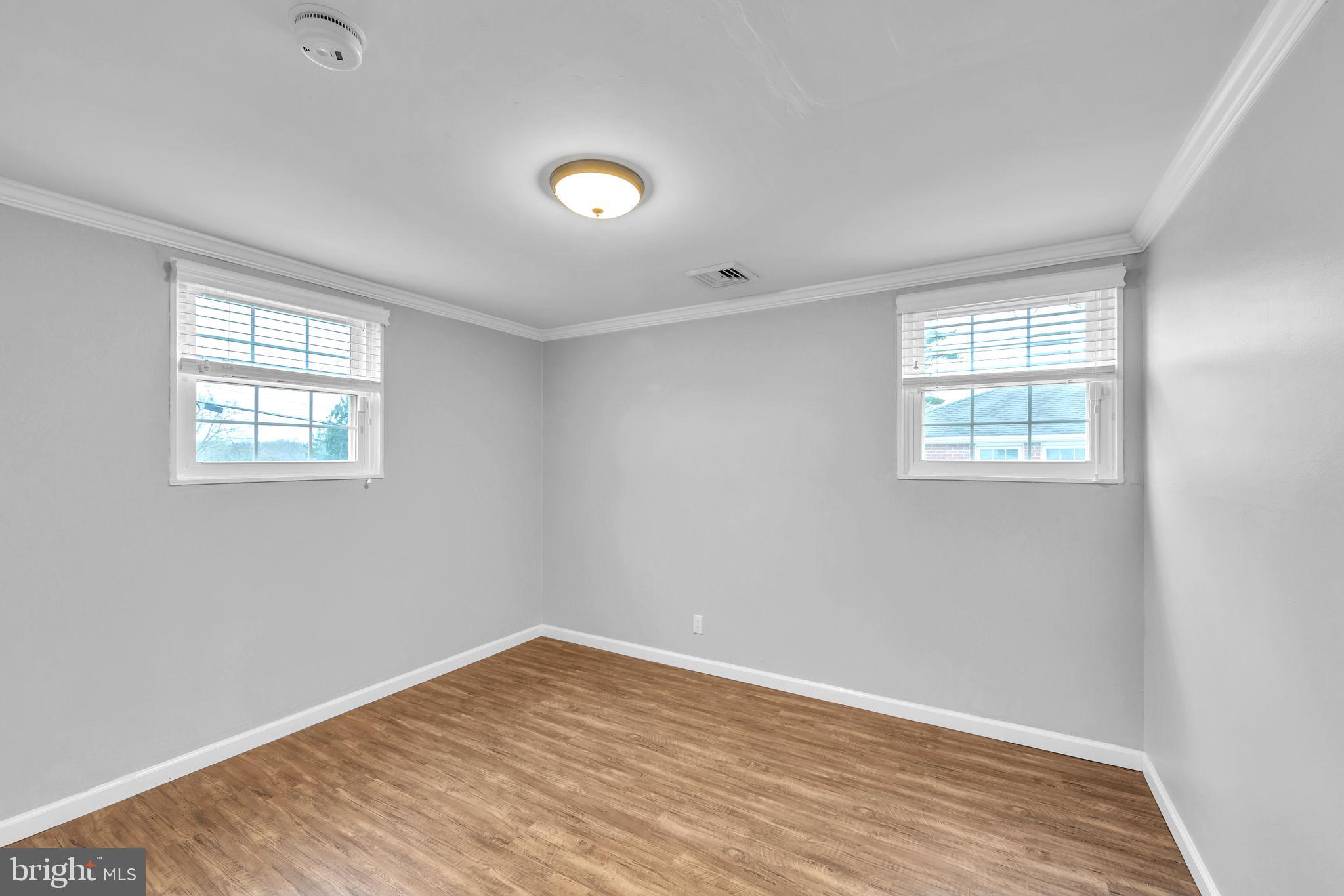 PLYMOUTH VALLEY - Residential Lease