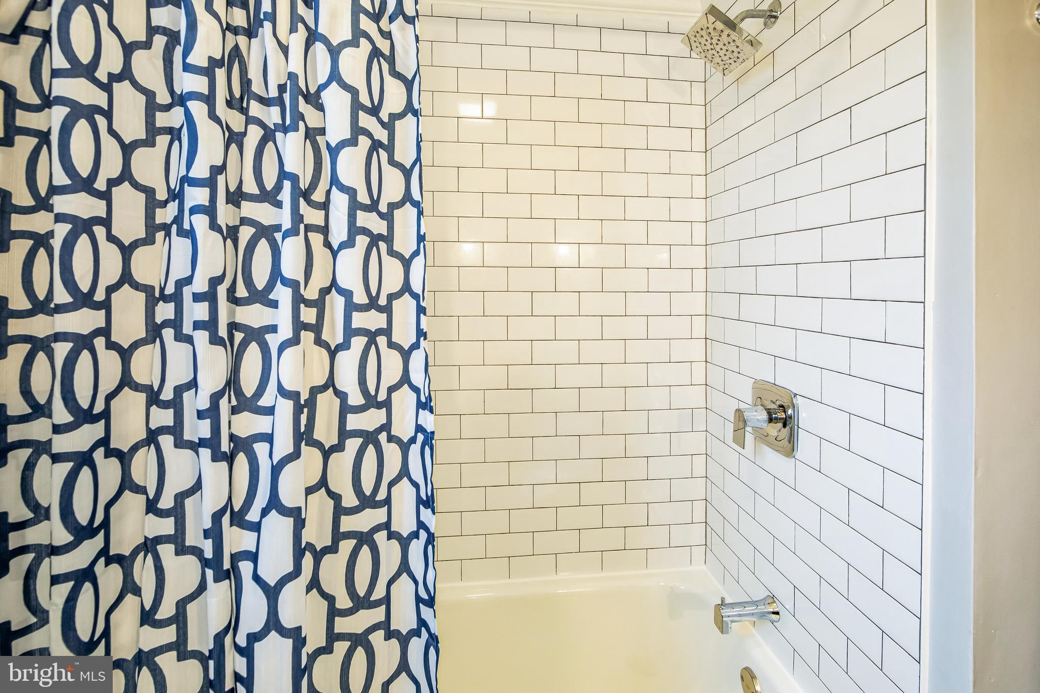 PLYMOUTH VALLEY - Residential Lease