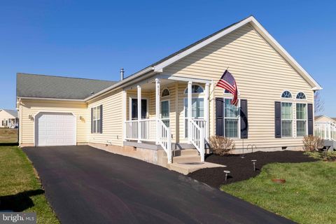 411 DANDELION DRIVE BLUE BELL PA 19422